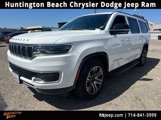 Used 2024 Jeep Wagoneer L Series II w/ Flexible Seating Group AWD/4WD video 1