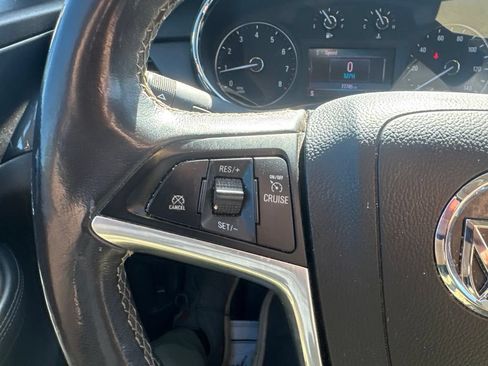Used 2020 Buick Encore Preferred FWD image 17