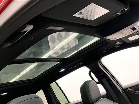 Used 2025 GMC Acadia AT4 w/ Luxury Package image 20