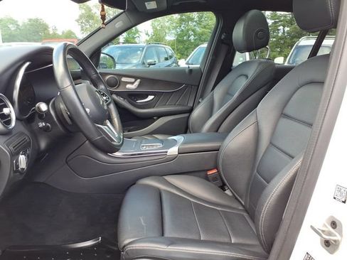 Used 2022 Mercedes-Benz GLC 300 4MATIC image 9