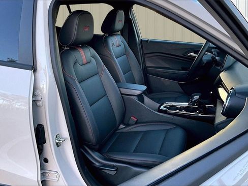 New 2026 Chevrolet Trax RS w/ Sunroof Package image 5