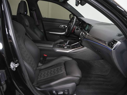 Used 2022 BMW M3 Competition w/ Executive Package RWD image 28