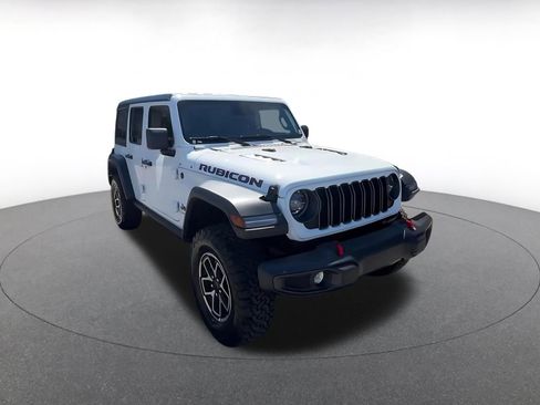 Used 2025 Jeep Wrangler Unlimited Rubicon image 3