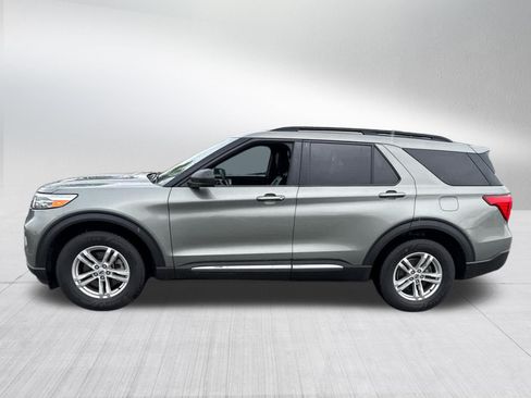 Used 2020 Ford Explorer XLT AWD/4WD image 4