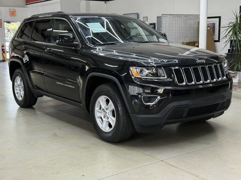 Used 2015 Jeep Grand Cherokee Laredo w/ Quick Order Package 23E AWD/4WD image 2