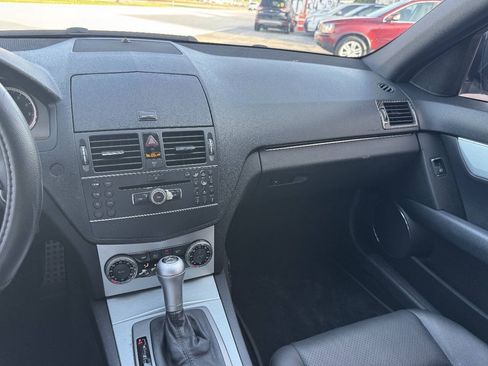 Used 2009 Mercedes-Benz C 300 Sedan image 26