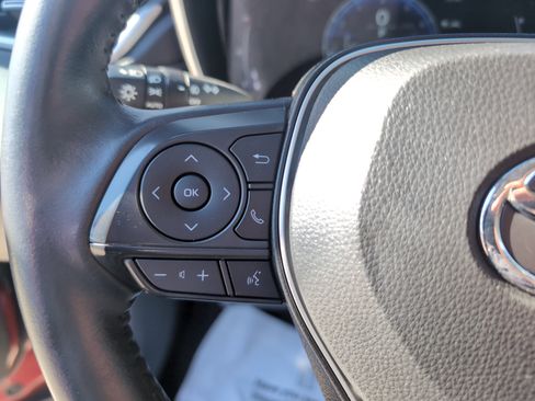 Certified 2024 Toyota Corolla Cross XLE image 19