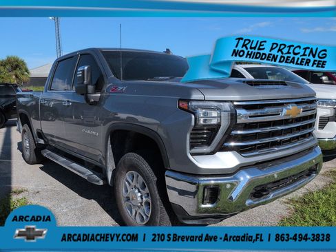 Used 2024 Chevrolet Silverado 2500 LTZ w/ LTZ Premium Package AWD/4WD image 2
