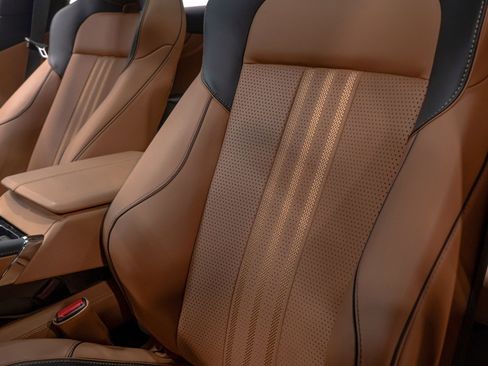 Used 2025 Aston Martin DBX 707 image 46