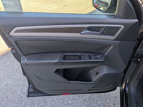 Used 2019 Volkswagen Atlas SE w/ Panoramic Sunroof Package AWD/4WD image 10