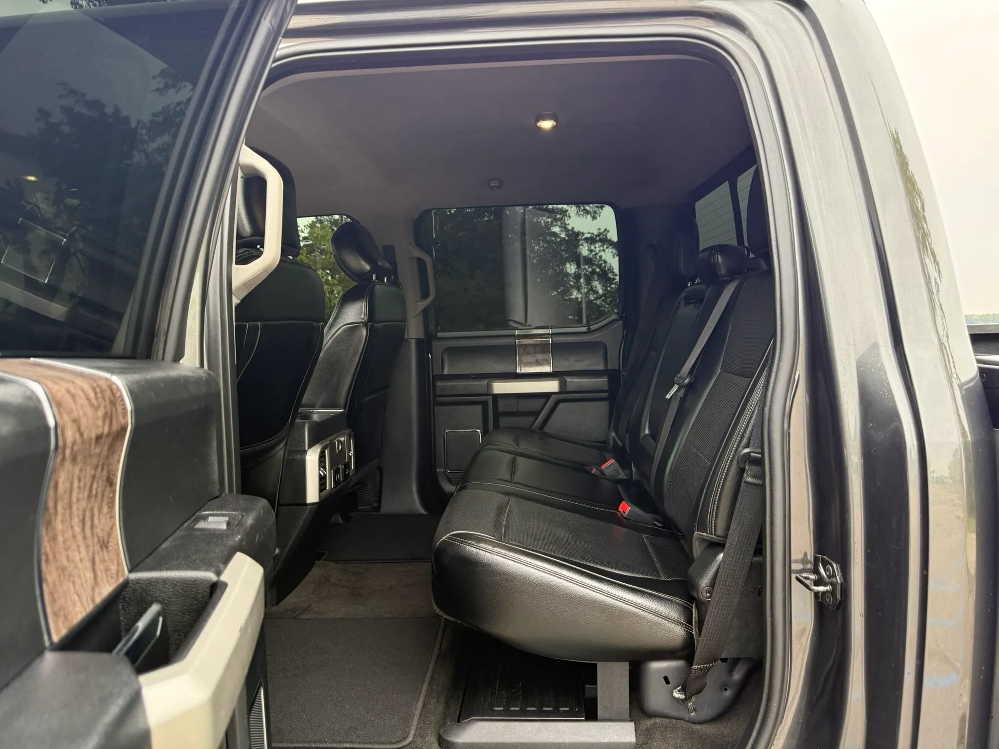 Used 2018 Ford F250 Lariat AWD/4WD image 17