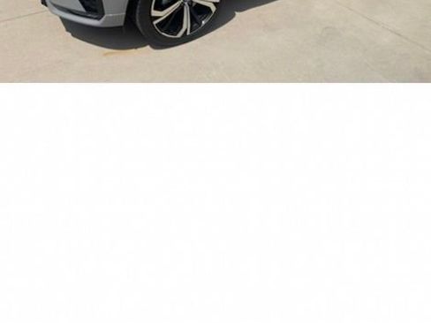 Used 2025 Volvo XC60 B5 Ultra w/ Protection Package Premier AWD/4WD image 1