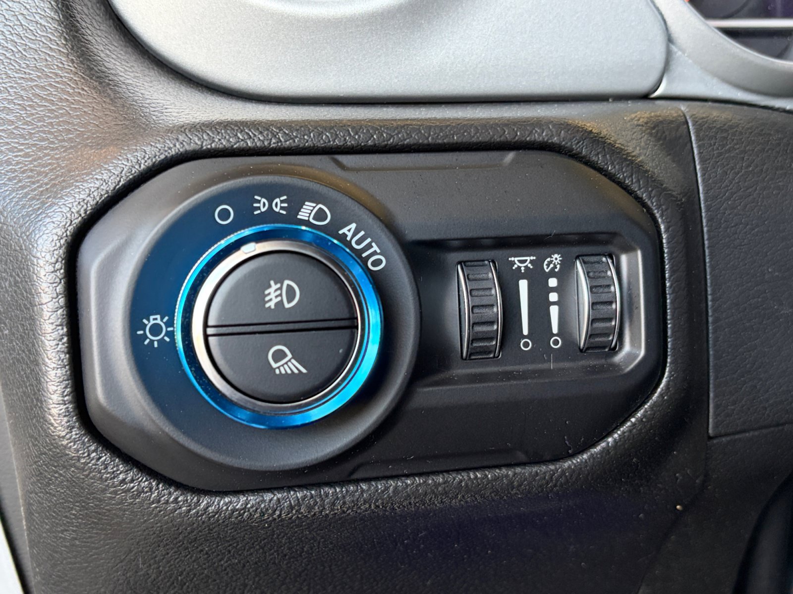 Used 2022 Jeep Gladiator Sport AWD/4WD image 30