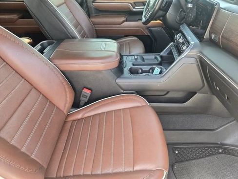 Used 2024 GMC Sierra 2500 Denali Ultimate w/ Max Trailering Package AWD/4WD image 13