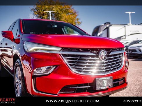 Used 2023 Buick Enclave Essence image 9