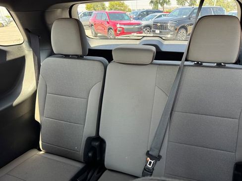 Certified 2025 Chevrolet Traverse LT AWD/4WD image 13