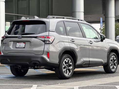 Certified 2025 Subaru Forester Premium image 4