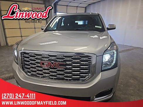 Used 2020 GMC Yukon Denali image 3