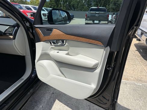 Used 2018 Volvo XC90 T6 Inscription w/ Convenience Package AWD/4WD image 11