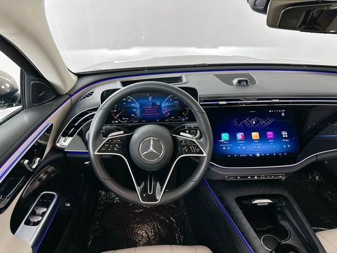 Certified 2025 Mercedes-Benz E 350 Sedan w/ MBUS Superscreen Package image 23