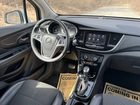 Used 2022 Buick Encore Preferred w/ Safety Package image 28