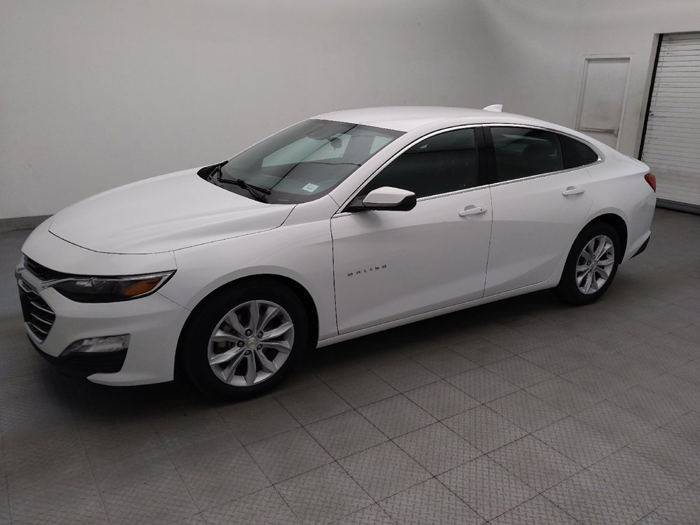 Used 2025 Chevrolet Malibu LT FWD image 2