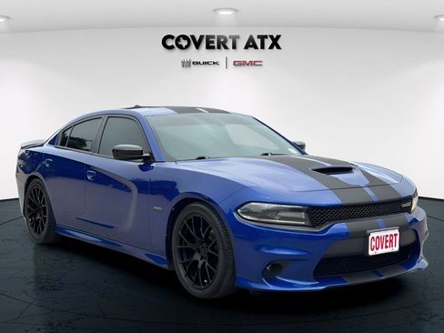 Used 2019 Dodge Charger R/T w/ Blacktop Package RWD image 10