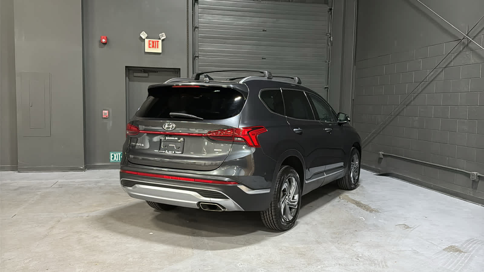 Used 2023 Hyundai Santa Fe SEL w/ Premium Package AWD/4WD image 4
