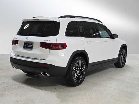 New 2026 Mercedes-Benz GLB 250 4MATIC image 3