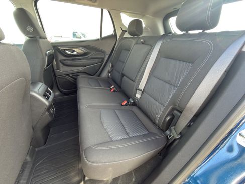Used 2022 GMC Terrain SLE w/ Driver Convenience Package image 13