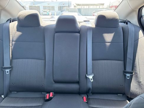Used 2025 Nissan Altima 2.5 SV FWD image 38