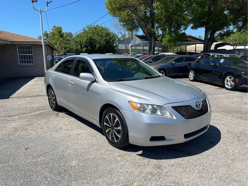 Used 2009 Toyota Camry LE image 3