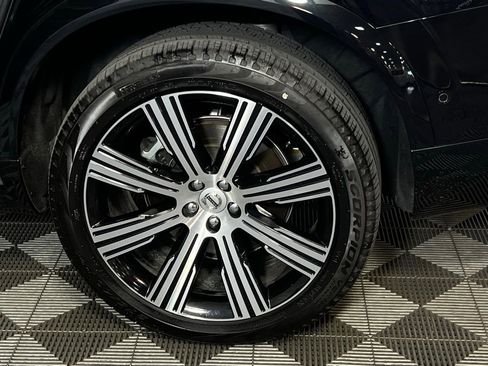 Used 2024 Volvo XC90 B5 Plus image 12