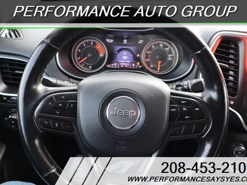 Used 2020 Jeep Cherokee Trailhawk w/ Cold Weather Group image 10