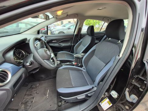 Used 2025 Nissan Versa SV image 11