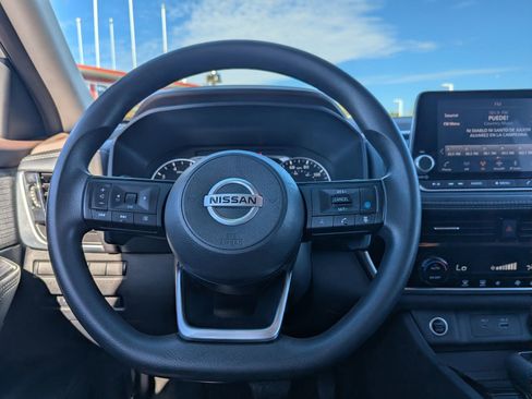 Used 2021 Nissan Rogue SV image 25