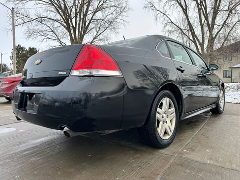 Used 2014 Chevrolet Impala LT w/ LT Sunroof Package image 4