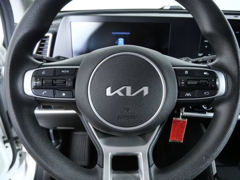 Used 2023 Kia Sportage LX AWD/4WD image 26