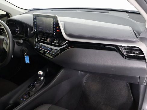 Used 2021 Toyota C-HR LE FWD image 9