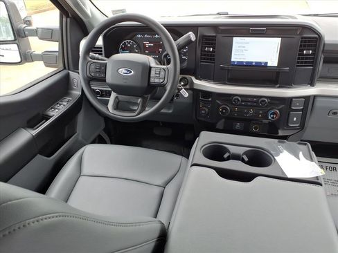 New 2025 Ford F250 XL AWD/4WD image 5