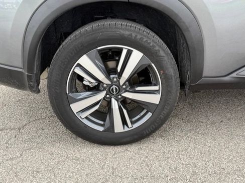 Used 2026 Nissan Rogue SL FWD image 12