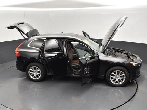 Used 2021 Volvo XC60 T5 Momentum image 28