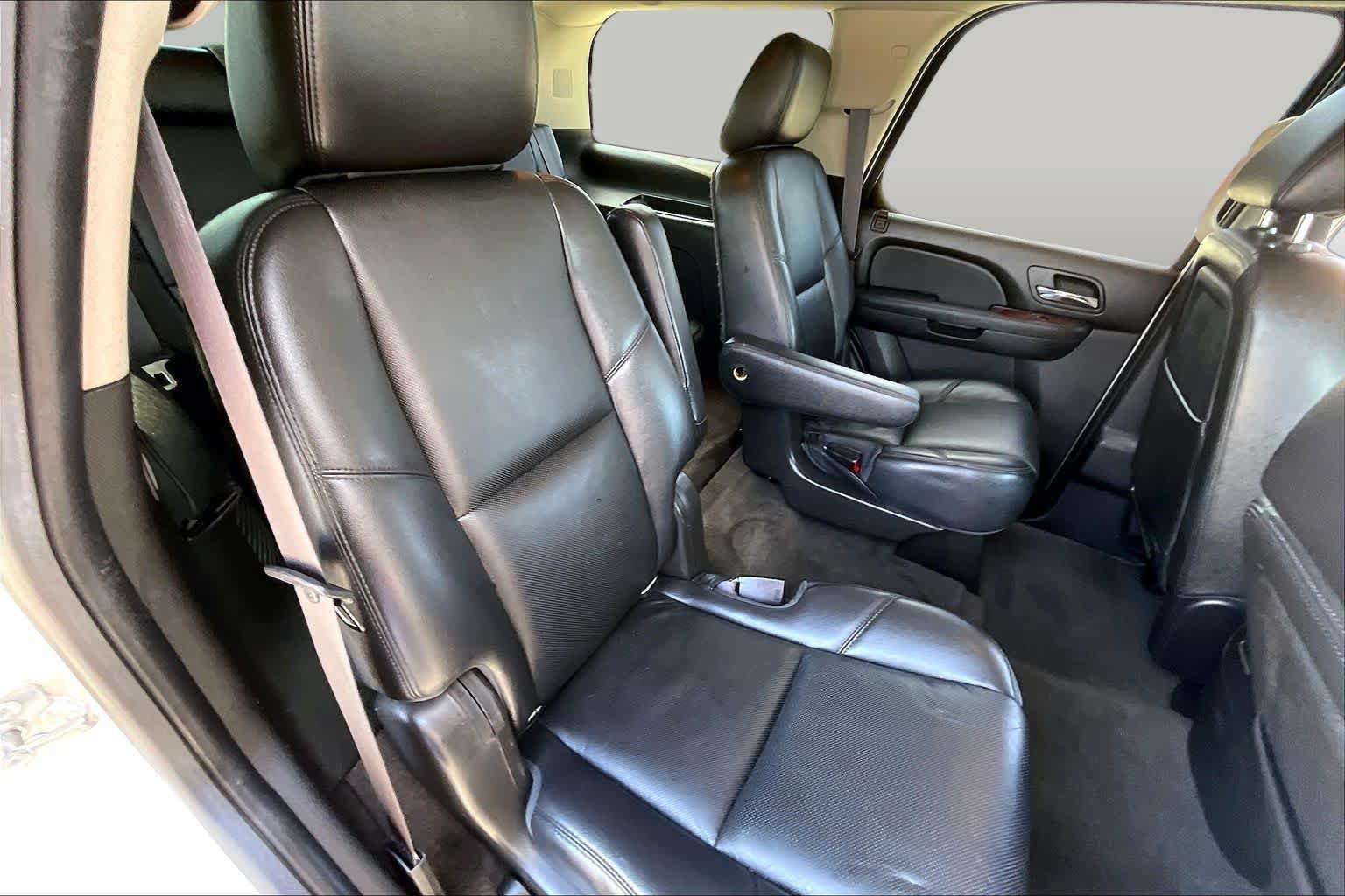 Used 2013 Chevrolet Tahoe LTZ AWD/4WD image 17