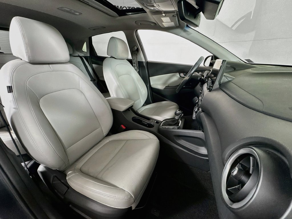 Used 2022 Hyundai Kona Limited AWD/4WD image 29