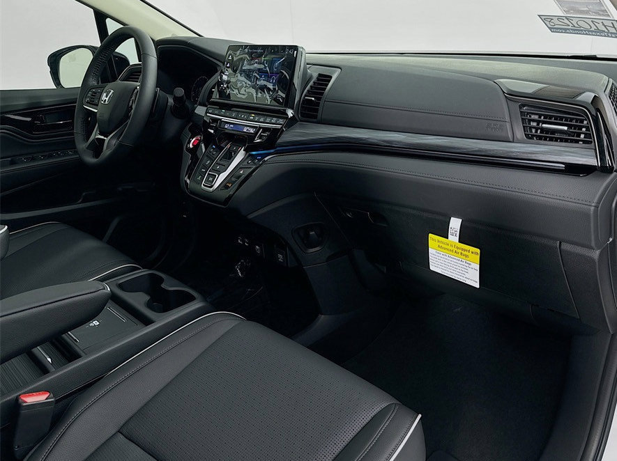 Certified 2026 Honda Odyssey Elite image 45