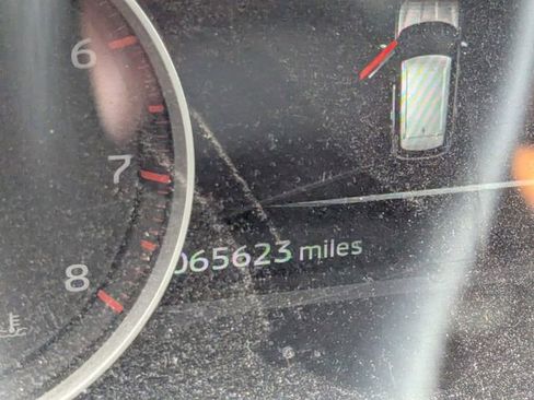 Used 2023 Mitsubishi Outlander SE image 11