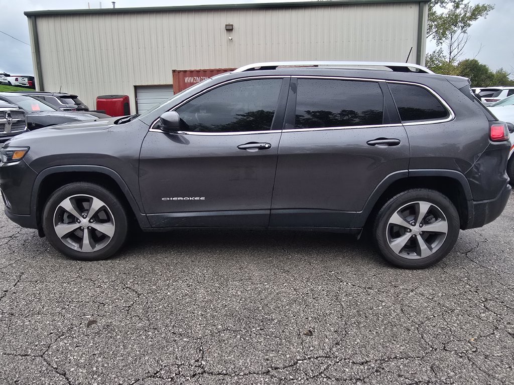 Used 2020 Jeep Cherokee Limited AWD/4WD image 3