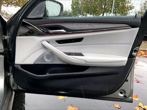 Used 2019 BMW M5 w/ Executive Package image 24