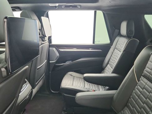 Certified 2025 Cadillac Escalade Sport Platinum w/ LPO, Floor Liner Package AWD/4WD image 24