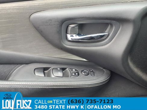 Used 2016 Nissan Murano SV w/ Premium Package image 23
